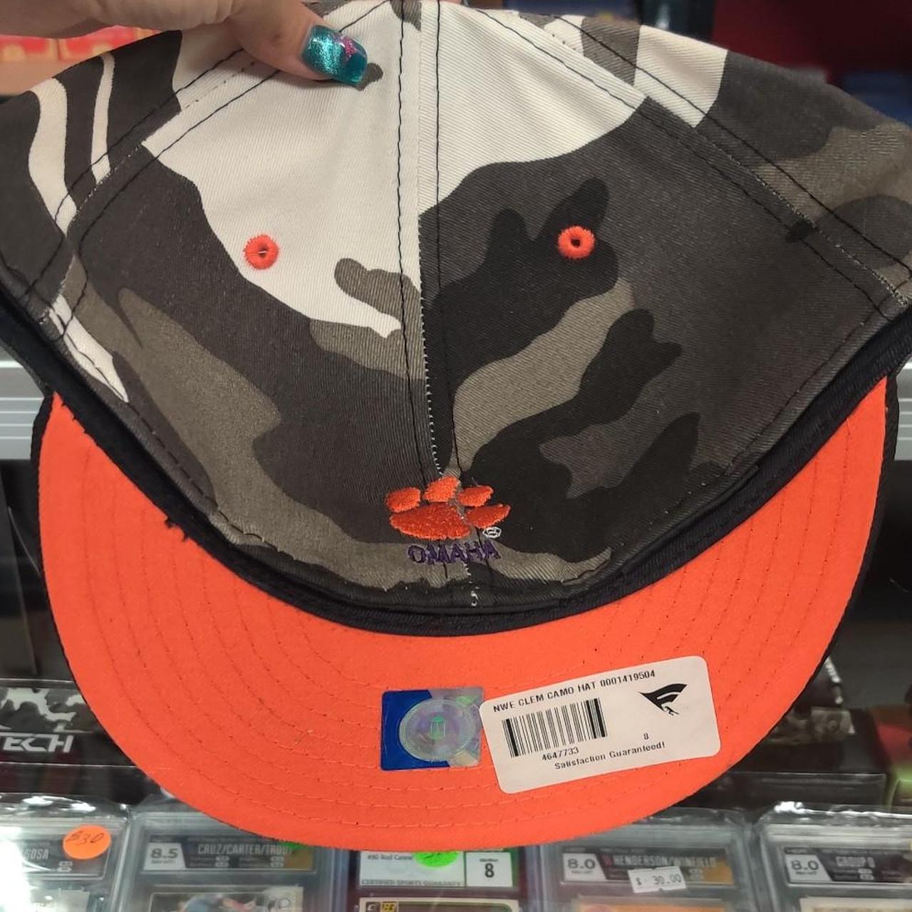 Chicago Cubs New Era 59FIFTY Camo Cap with orange 'C' logo Size 8