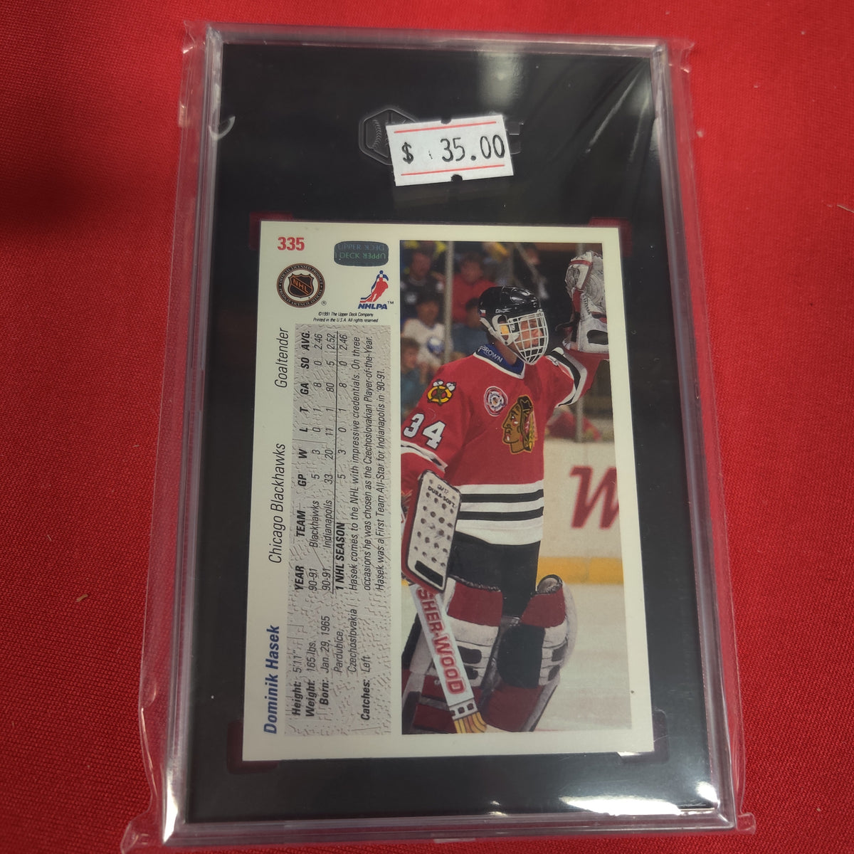 GRADED DOMINIK HASEN BLACKHAWKS HOCKEY CARD