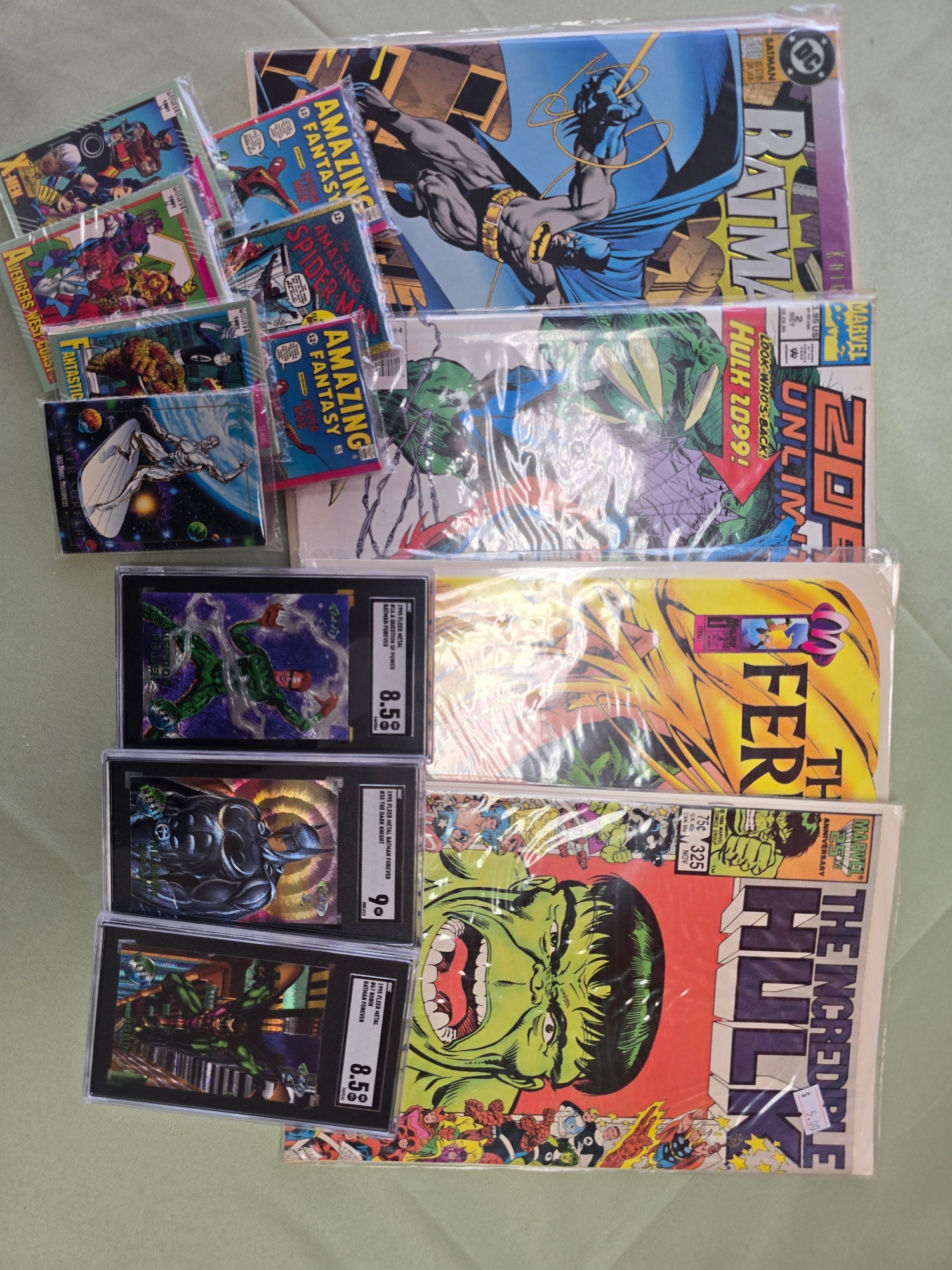 COMIC COLLECTIBLES