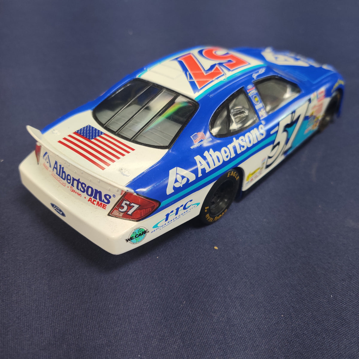 #57 ALBERTSONS FORD TAURUS 1:24 SCALE NASCAR MODEL