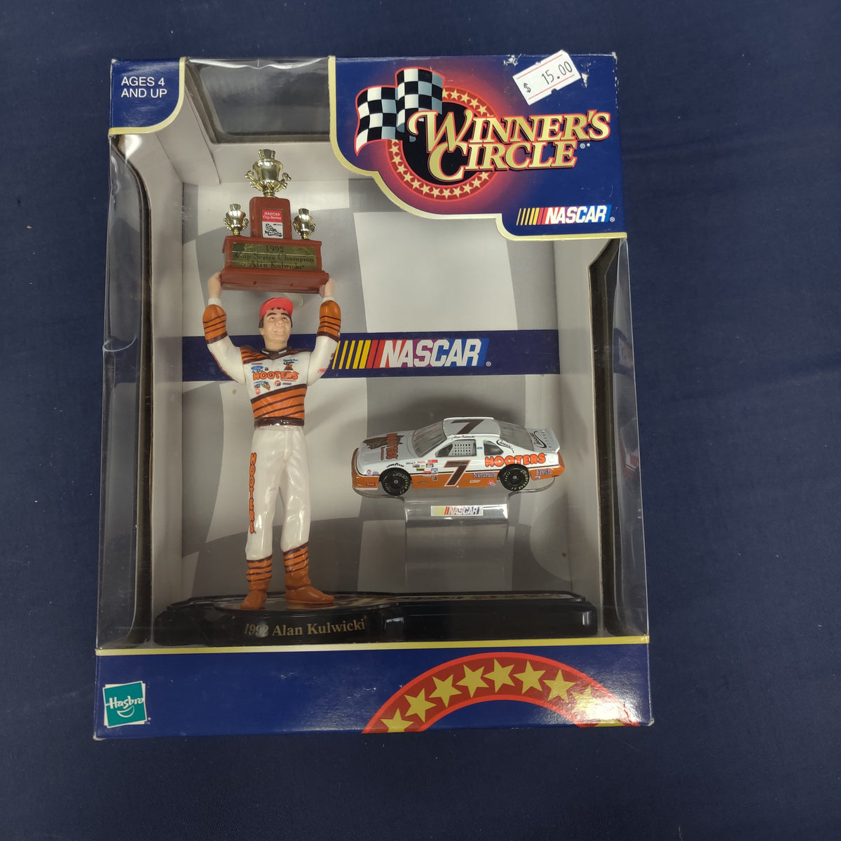 ALAN KULWICKI 1992 STAND AND CAR