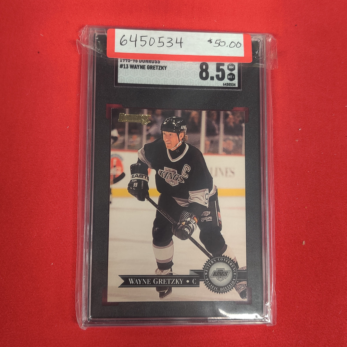 WAYNE GRETZKY GRADED HOCKEY CARD