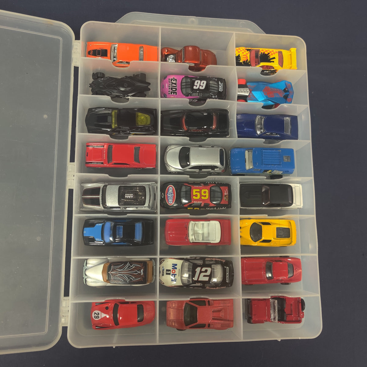 48 PACK OF HOTWHEELS DIECAST CASE