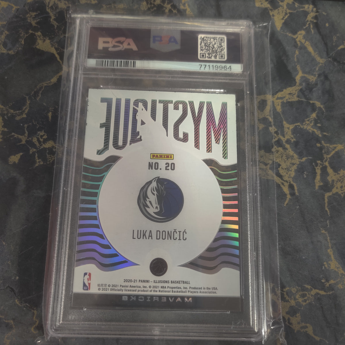 GRADED 2020 ILLUSIONS LUKA DONCIC MYSTIQUE MAVERICKS BASKETBALL CARD
