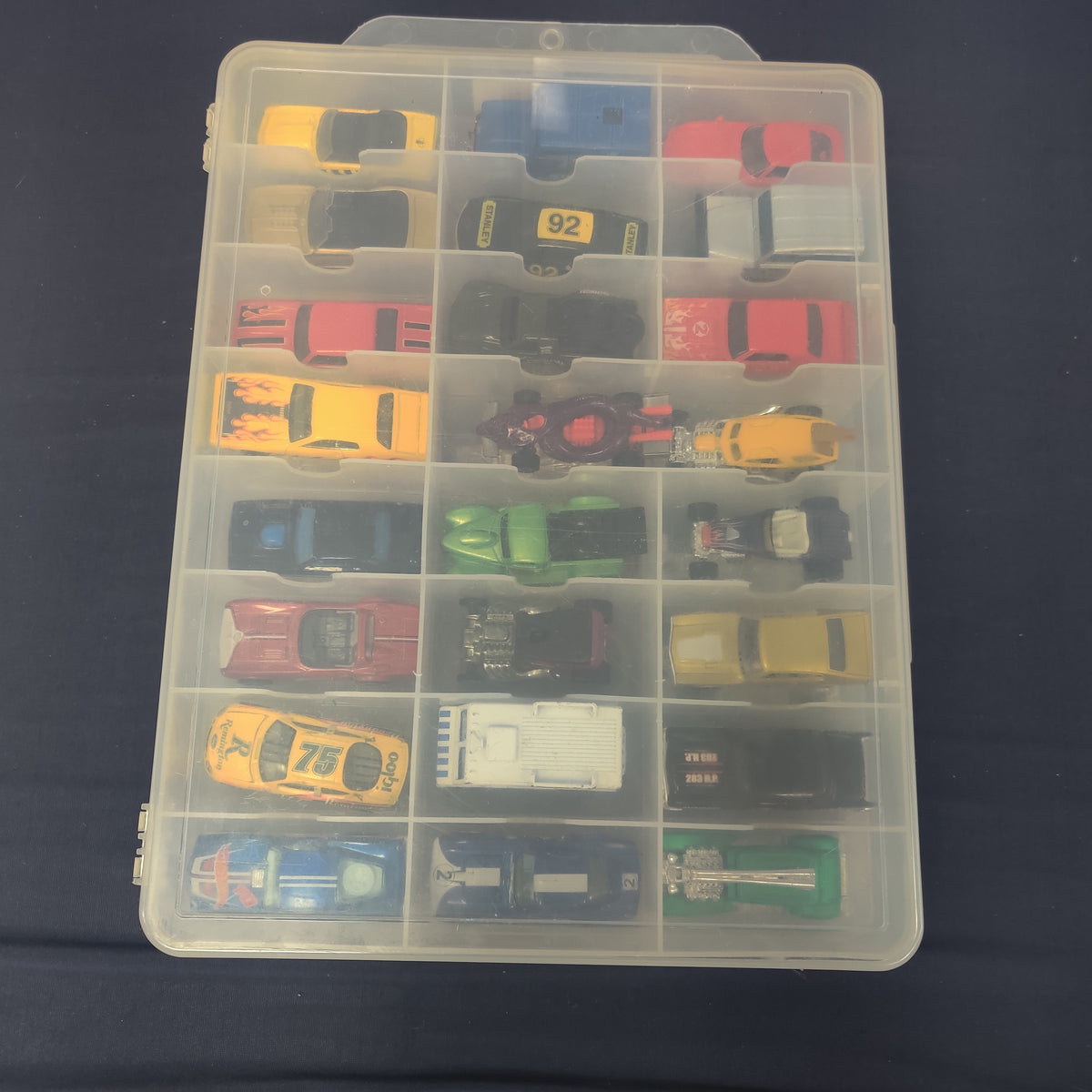 48 PACK FULL OF HOTWHEELS DIECAST CASE