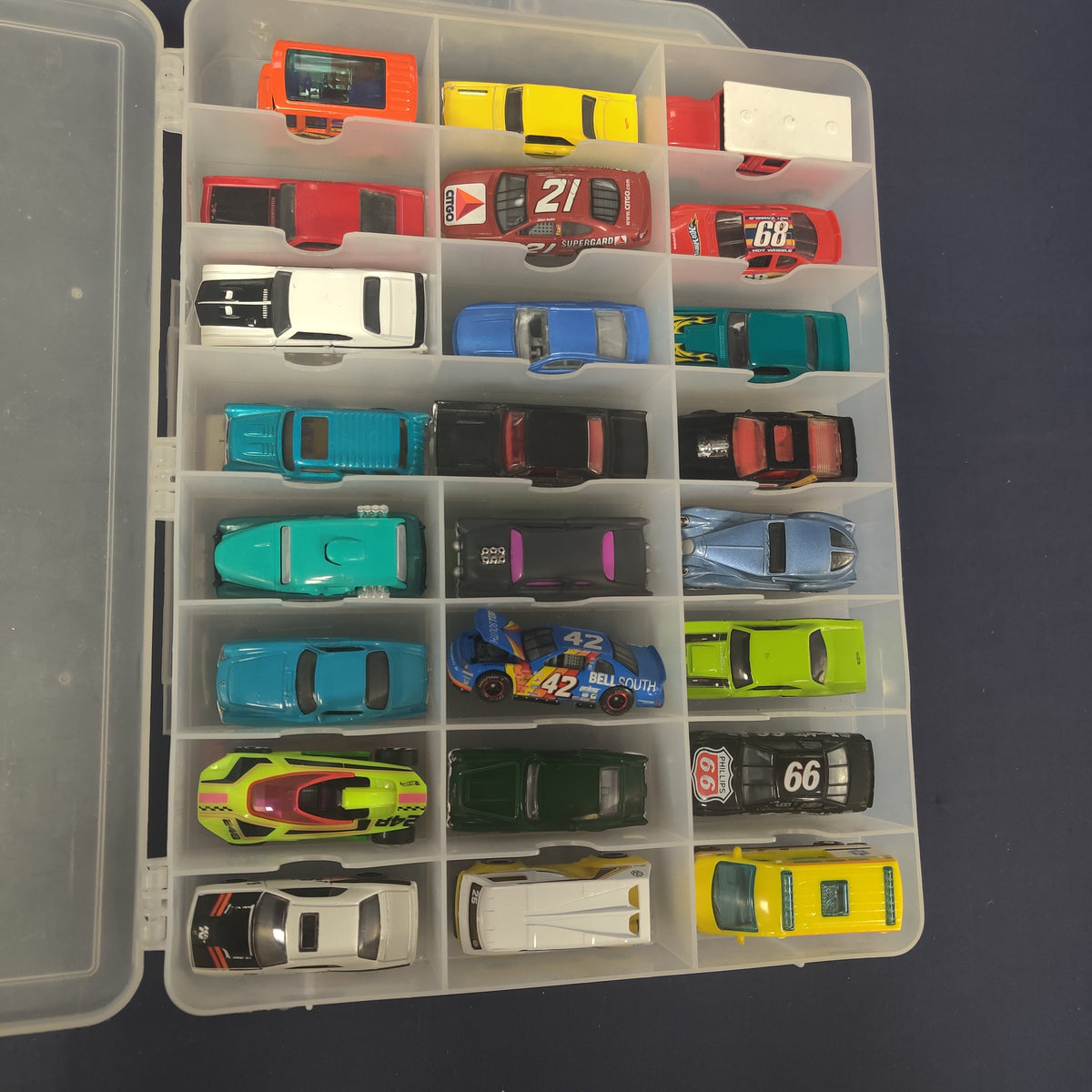 48 PACK FULL OF HOTWHEELS DIECAST CASE