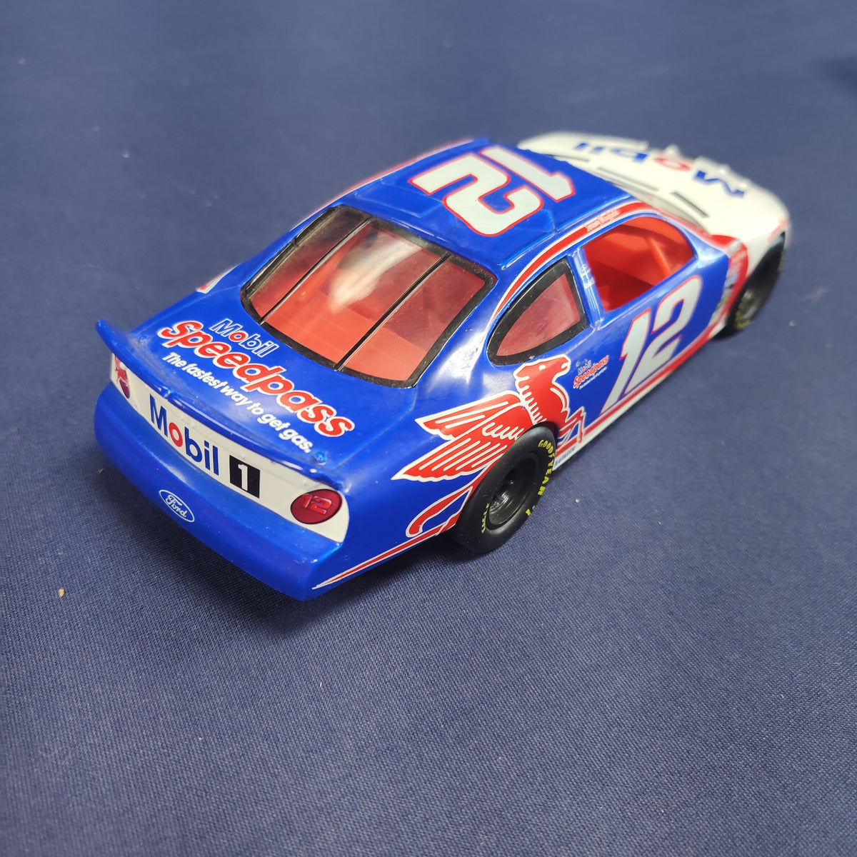 MOBILE #12 1:24 SCALE FORD TAURUS NASCAR MODEL